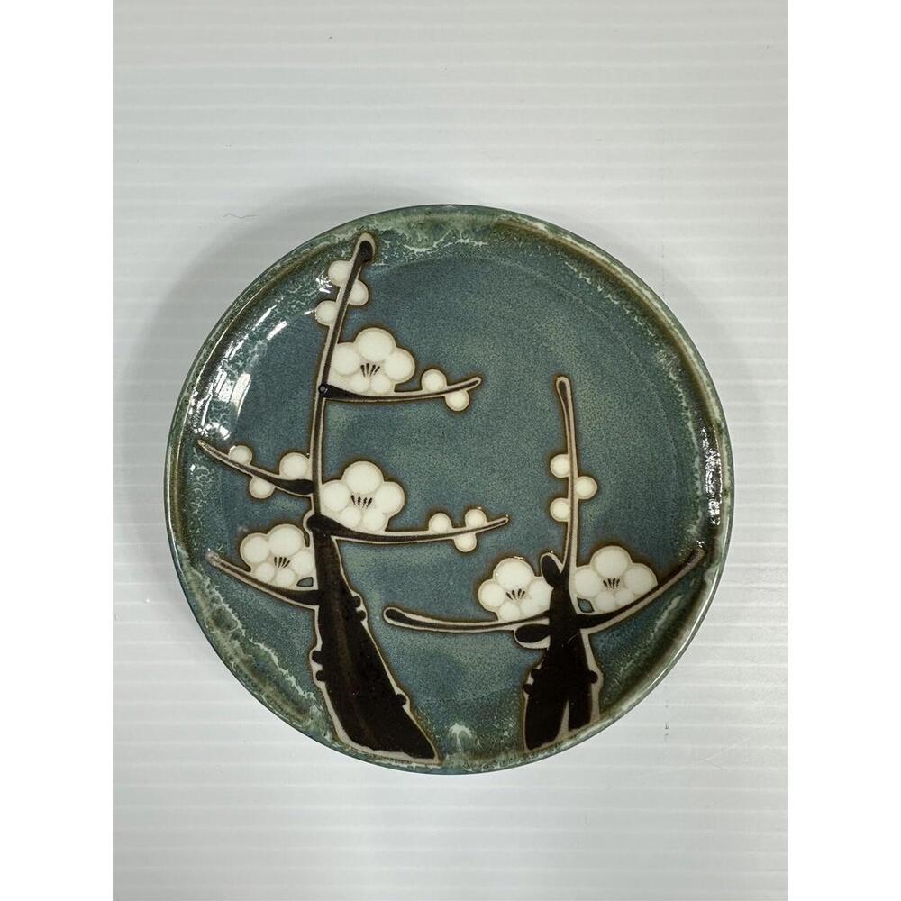 Japanese Pottery Kobachi Bowl/Plate White Plum‎ Blossom Branches Signed
